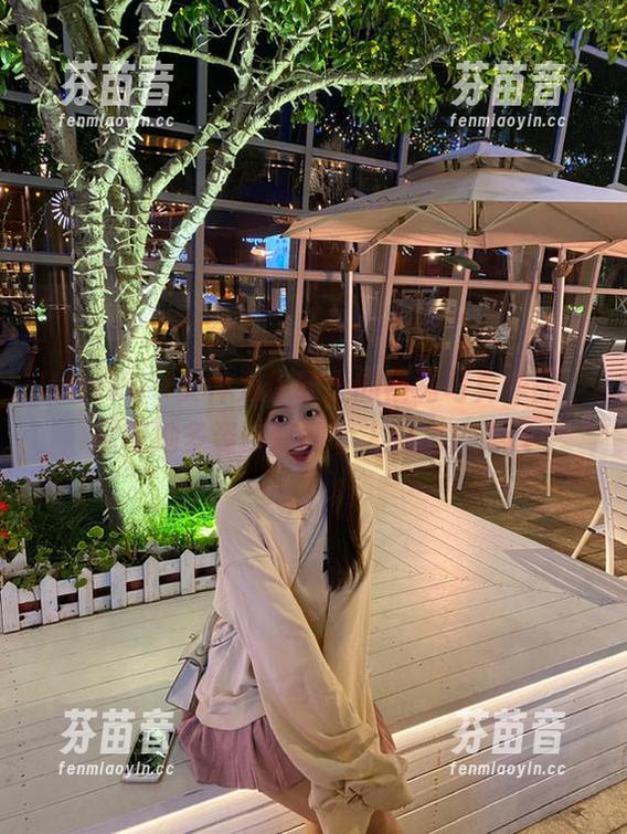 Umeko J女神为你奉上的福利写真作品，展现她多姿多彩的个人魅力！.txt